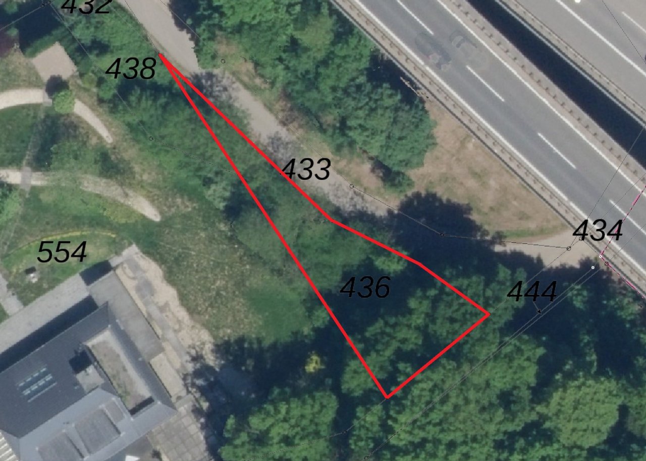 Vertragsfreies, mit Bäumen bewachsenes Grundstück in Bonn-Ramersdorf **etwa 1,5 km vom Rhein entfernt**