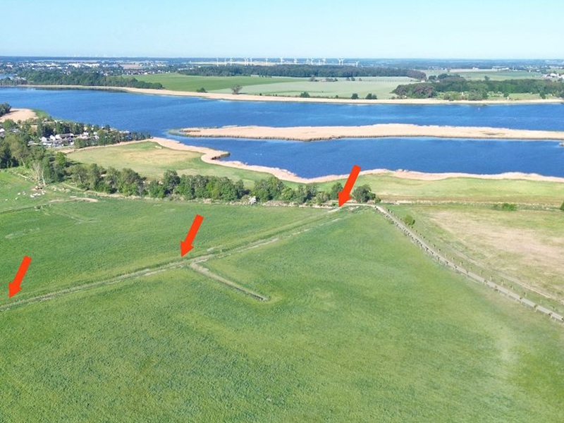 Teil eines Wassergrabens auf der Insel Usedom unweit des Peene-Ufers - verpachtet bis 30.09.2027